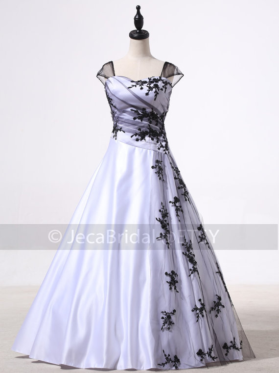 Alternative Wedding Dress Black And White Wedding Dress Soft Gothic Wedding Dress Halloween Wedding Dress W920